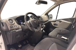 valkoinen Renault Trafic 2015 kuva 8.