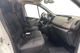 valkoinen Renault Trafic 2015 kuva 11.