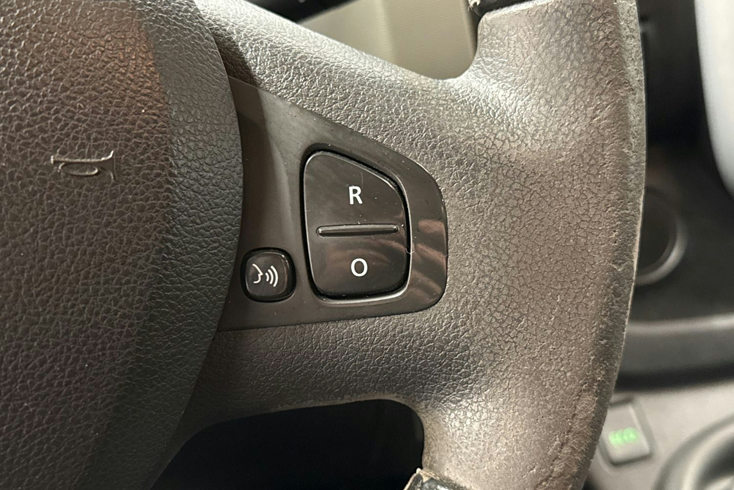 musta Renault Trafic 2016 kuva 20.