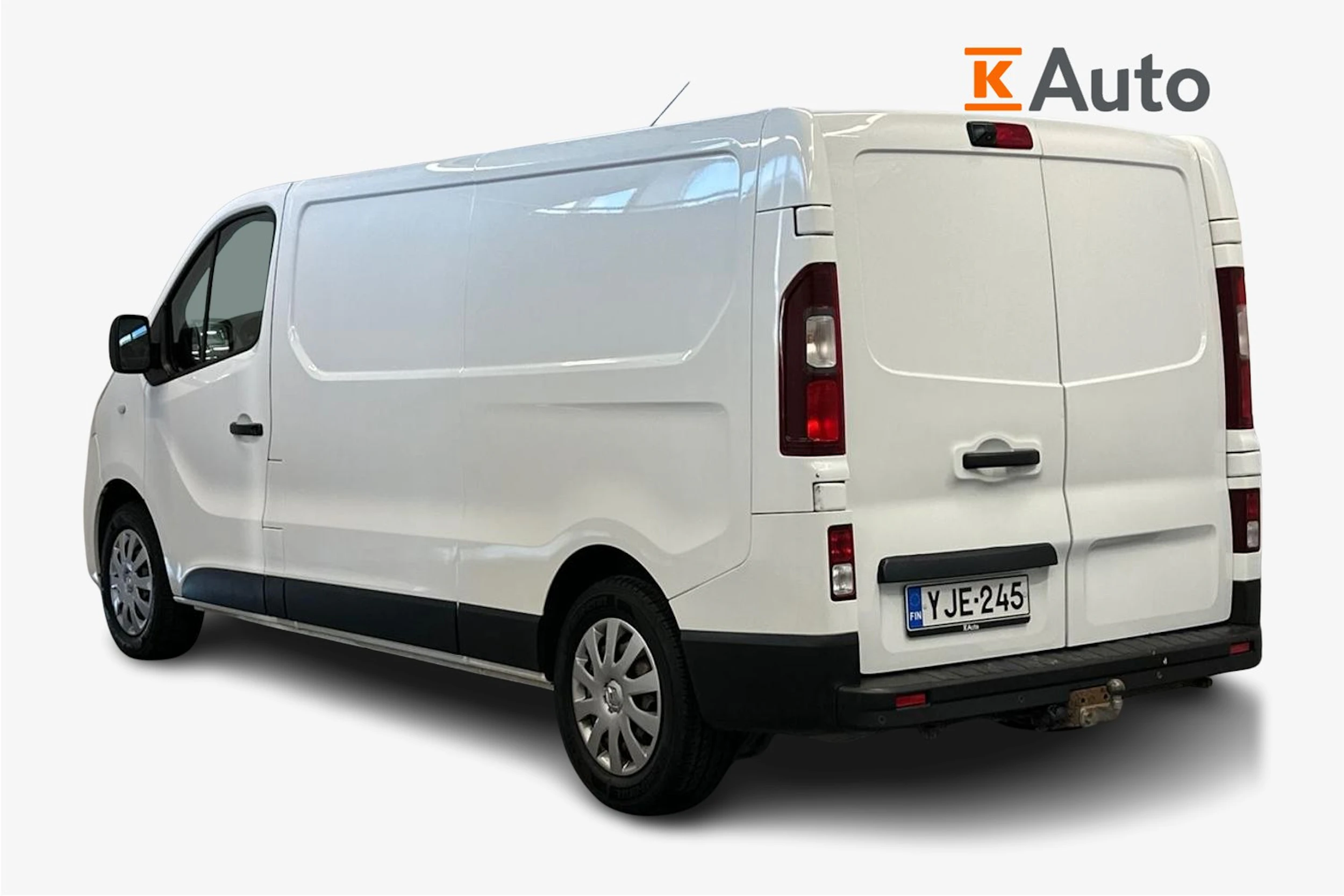 Valkoinen Renault Trafic 2016 kuva 3.