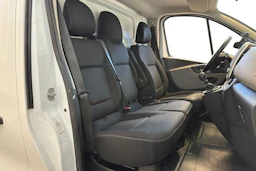 Valkoinen Renault Trafic 2016 kuva 11.