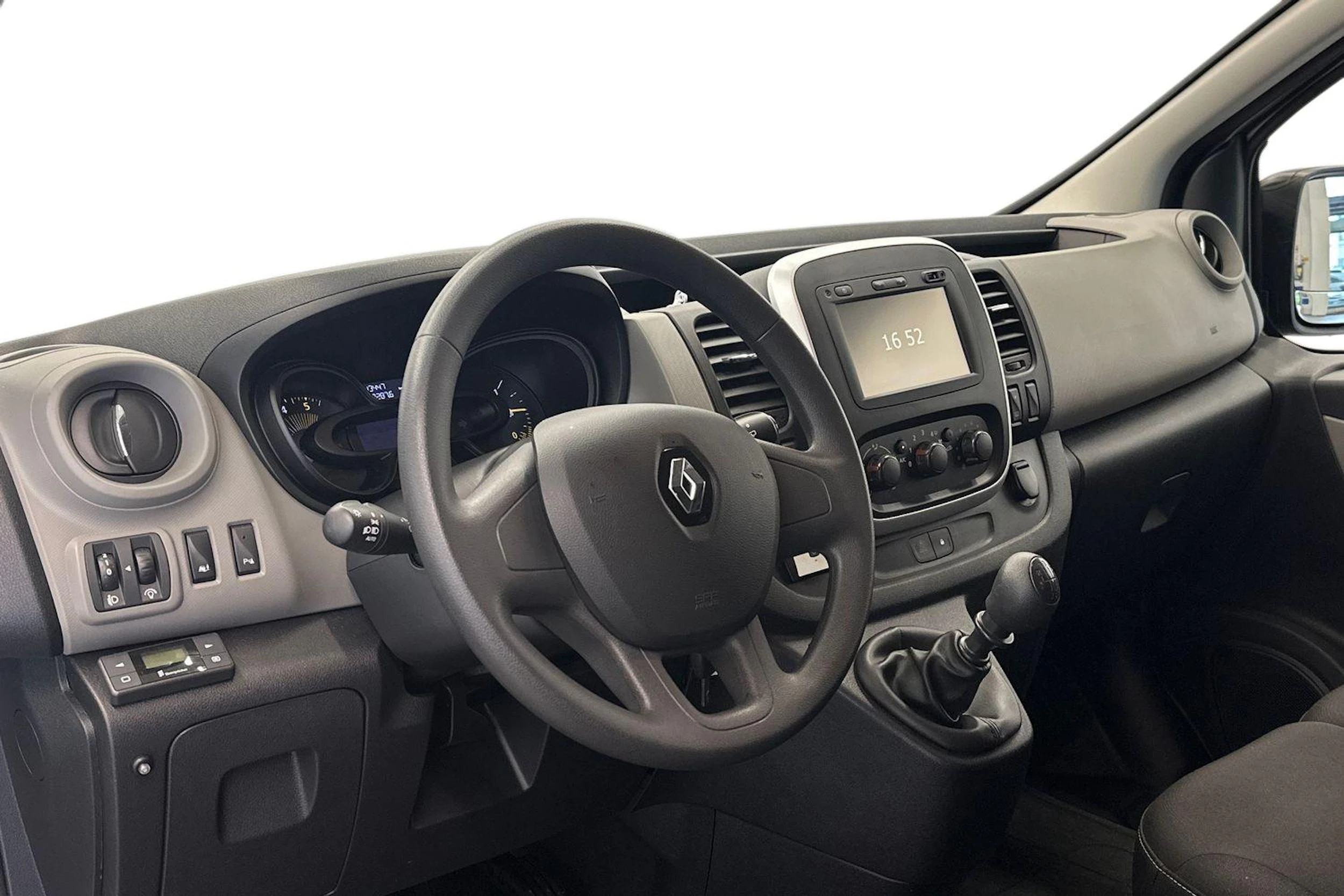 ruskea (beige) Renault Trafic 2016 kuva 6.