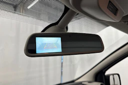 valkoinen Renault Trafic 2017 kuva 15.