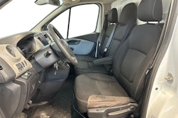 valkoinen Renault Trafic 2017 kuva 7.