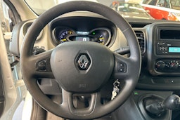 valkoinen Renault Trafic 2017 kuva 10.