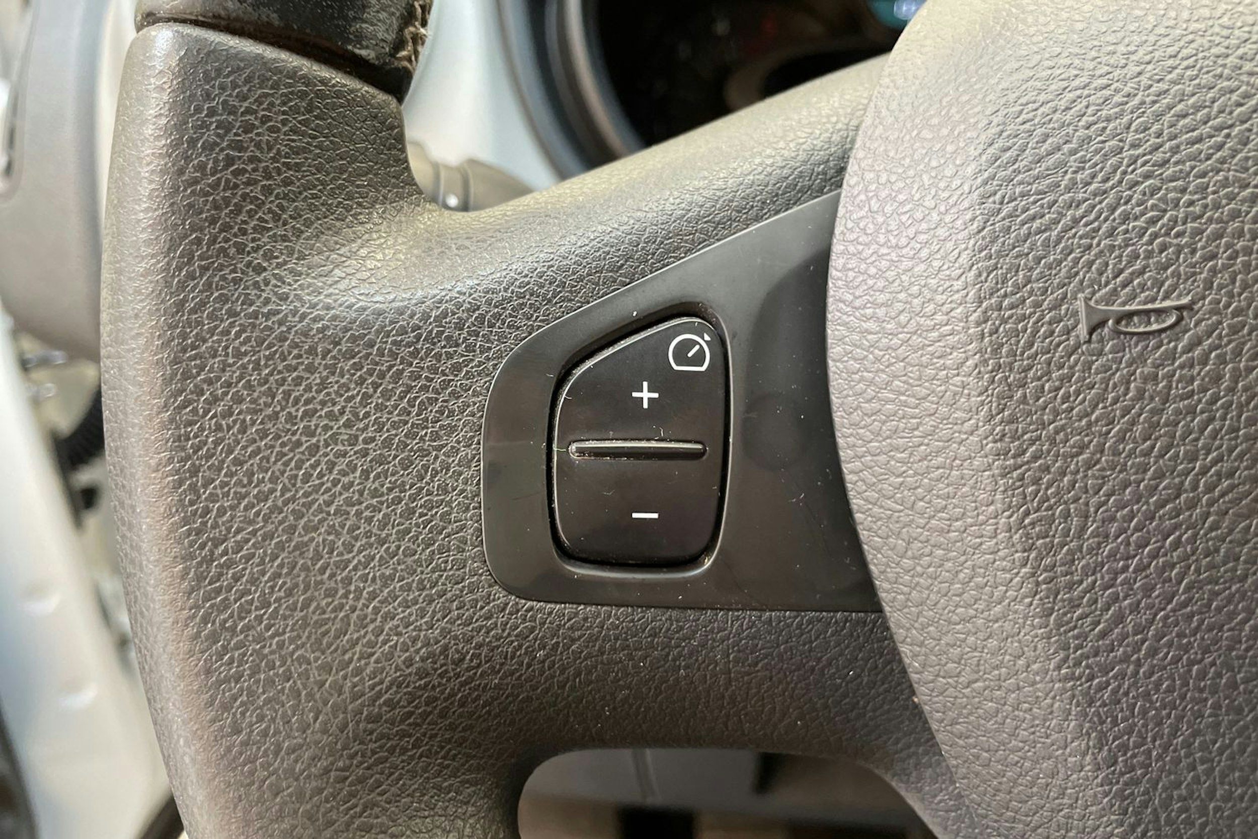 valkoinen Renault Trafic 2017 kuva 19.