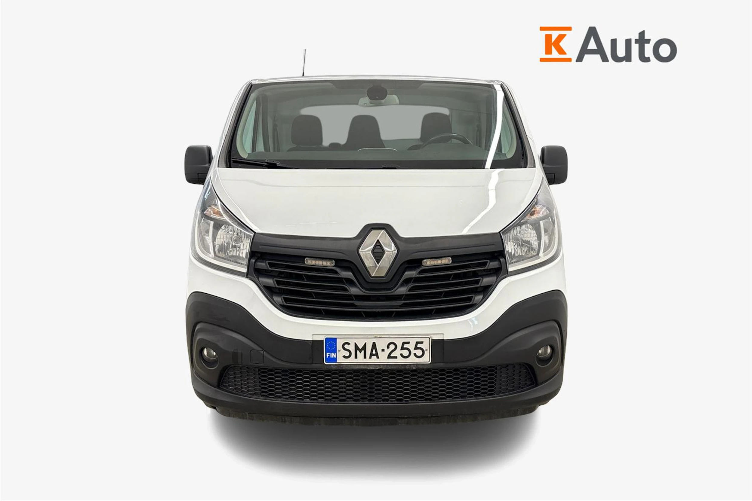 Valkoinen Renault Trafic 2017 kuva 4.