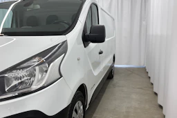 Valkoinen Renault Trafic 2017 kuva 11.