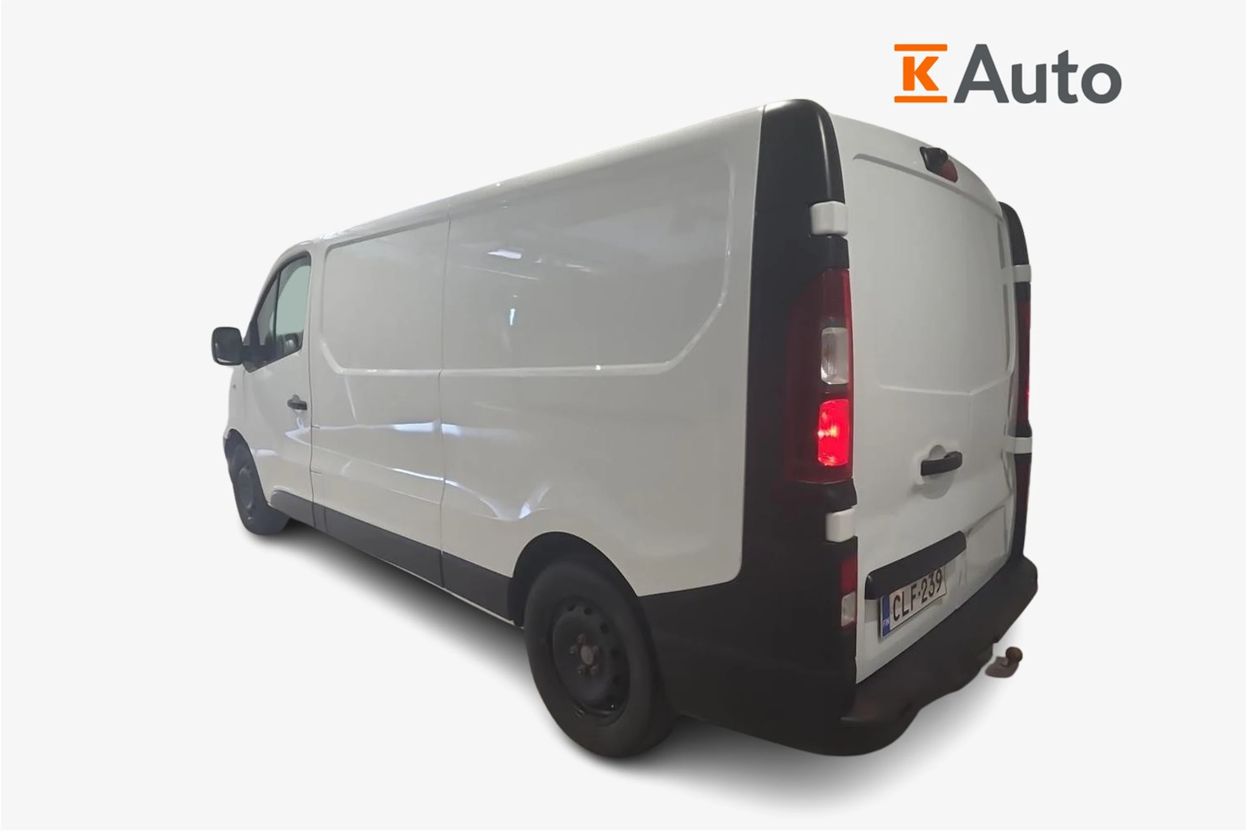 valkoinen Renault Trafic 2018 kuva 3.