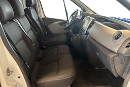 Valkoinen Renault Trafic 2018 kuva 11.