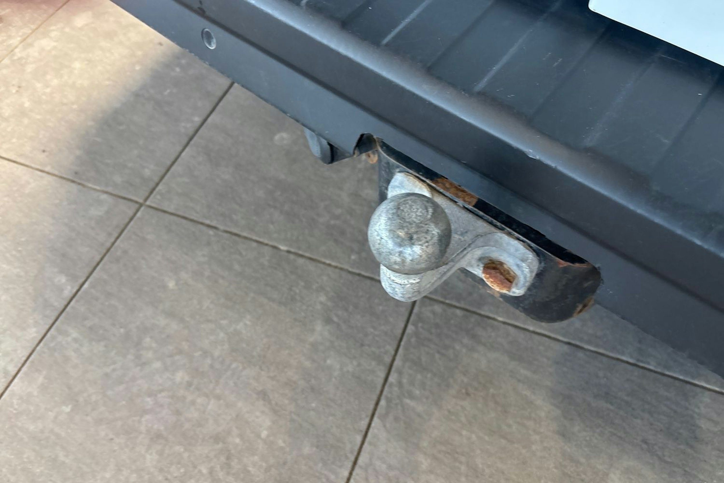 Valkoinen Renault Trafic 2018 kuva 15.