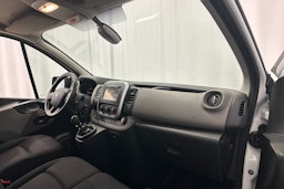 valkoinen Renault Trafic 2018 kuva 12.