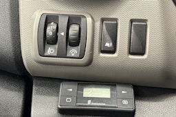 valkoinen Renault Trafic 2018 kuva 15.