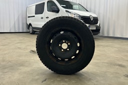 valkoinen Renault Trafic 2018 kuva 27.