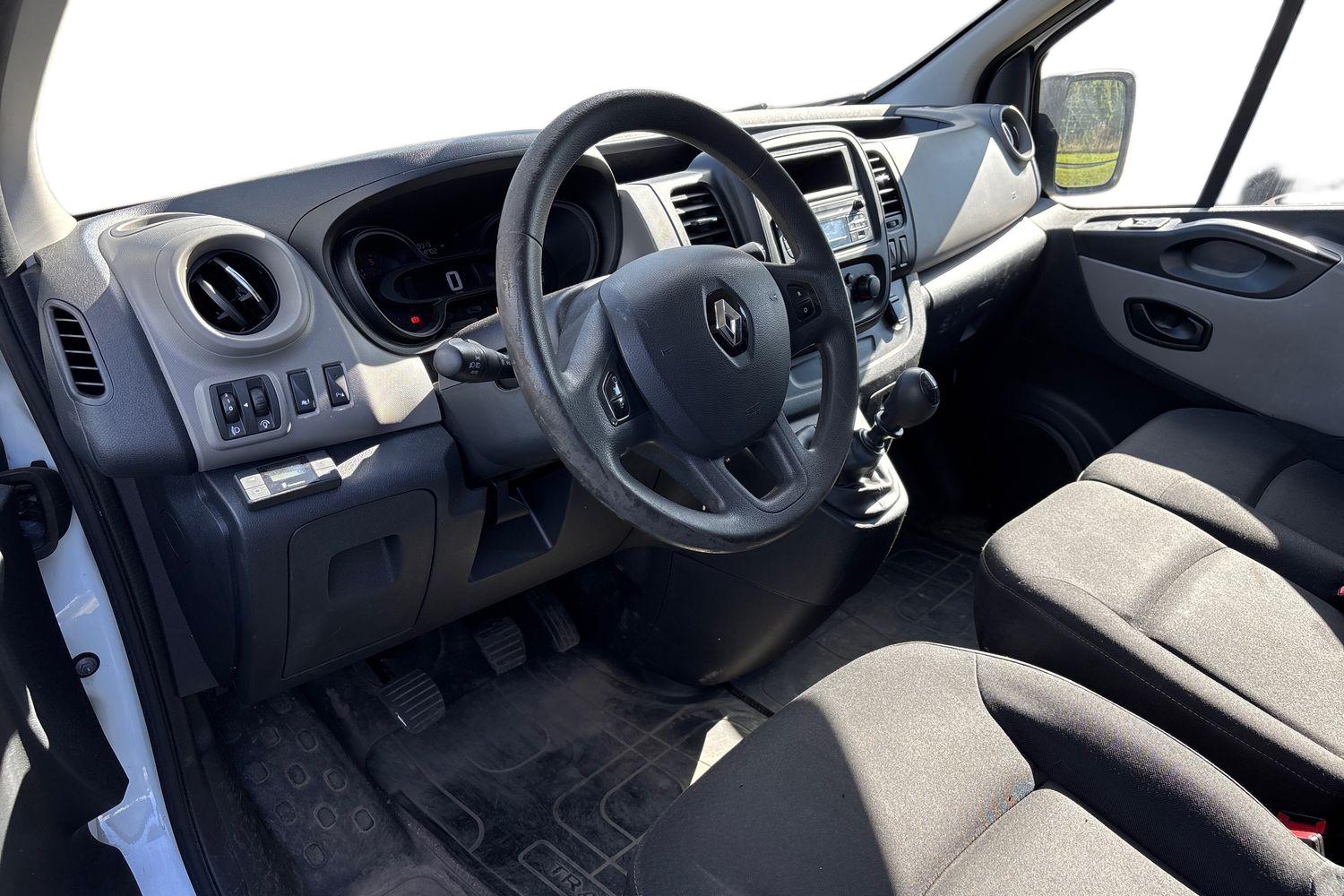 Renault Trafic 2018, kuva 3/3