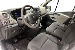 Valkoinen Renault Trafic 2018 kuva 8.