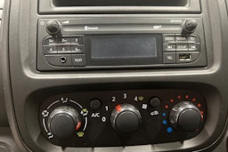 Valkoinen Renault Trafic 2018 kuva 13.