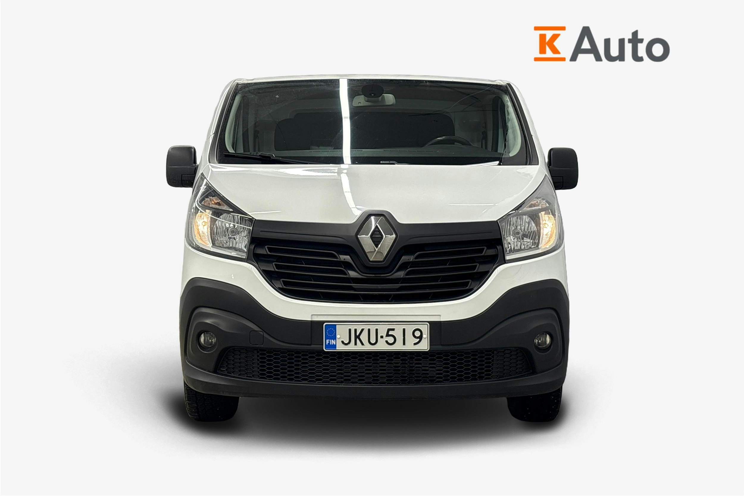 valkoinen Renault Trafic 2018 kuva 5.