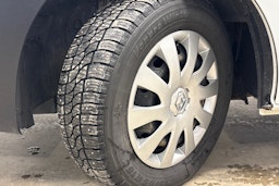 valkoinen Renault Trafic 2018 kuva 21.