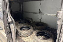 harmaa Renault Trafic 2018 kuva 13.
