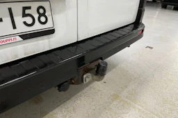 valkoinen Renault Trafic 2018 kuva 5.
