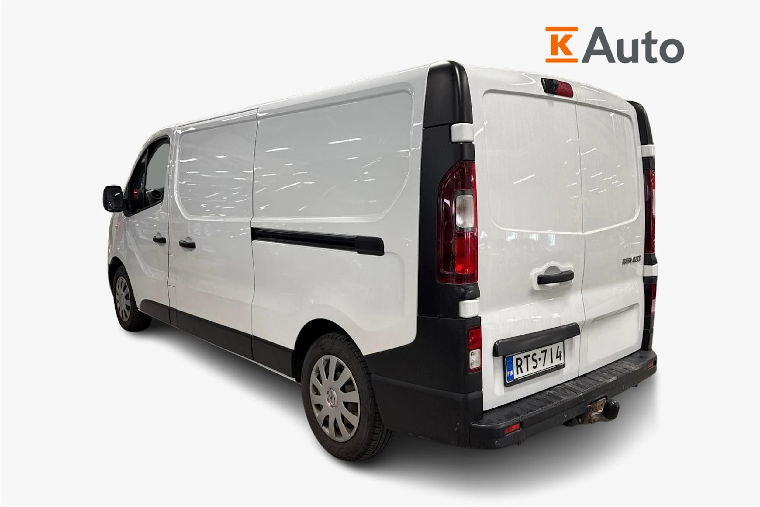 valkoinen Renault Trafic 2018 kuva 2.