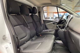 valkoinen Renault Trafic 2018 kuva 17.
