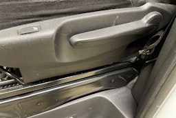 valkoinen Renault Trafic 2018 kuva 29.