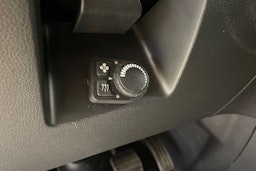 valkoinen Renault Trafic 2018 kuva 30.