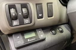 valkoinen Renault Trafic 2018 kuva 31.