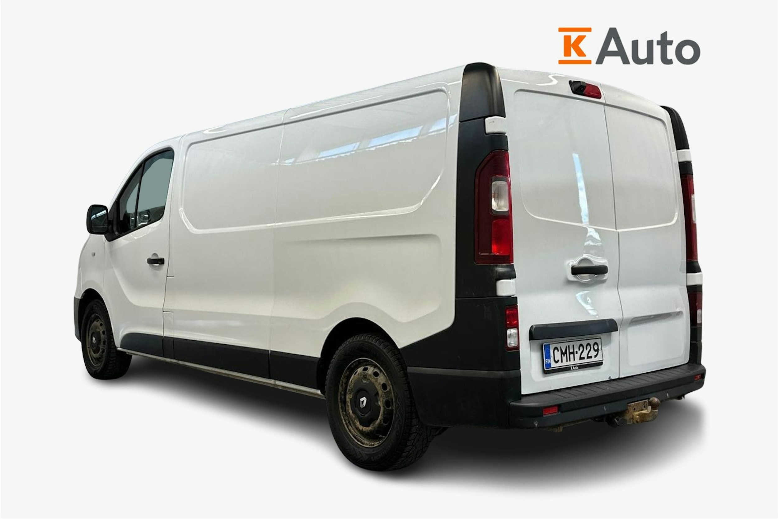 valkoinen Renault Trafic 2019 kuva 2.