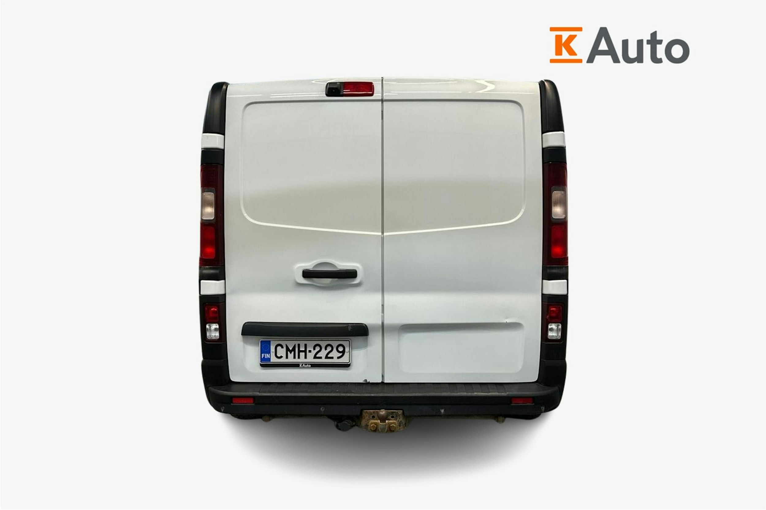 valkoinen Renault Trafic 2019 kuva 3.