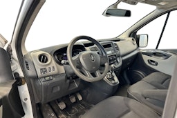 valkoinen Renault Trafic 2019 kuva 7.