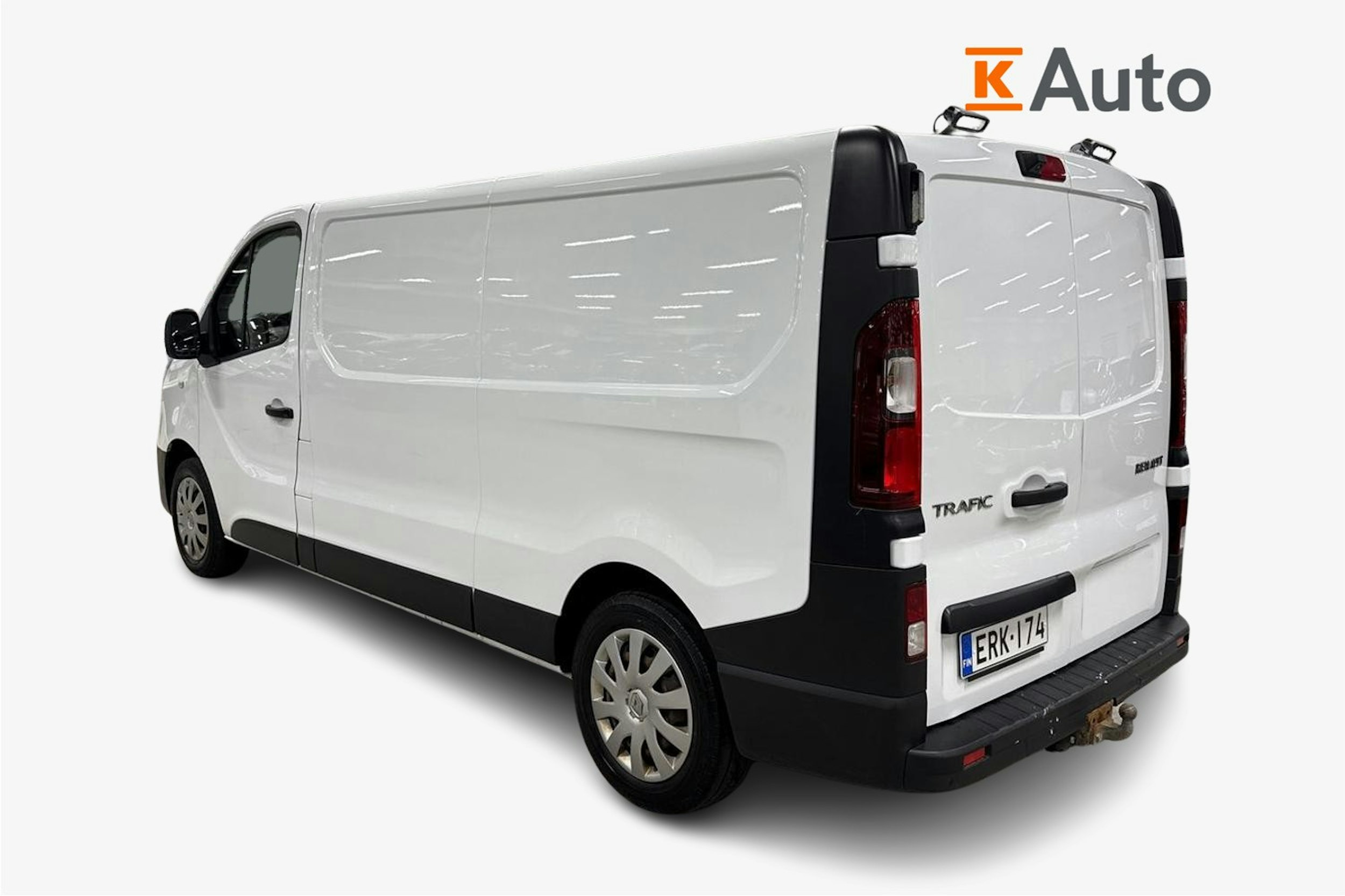 Valkoinen Renault Trafic 2019 kuva 6.