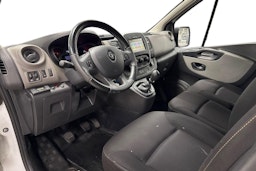 Valkoinen Renault Trafic 2019 kuva 7.