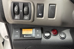 Valkoinen Renault Trafic 2019 kuva 18.