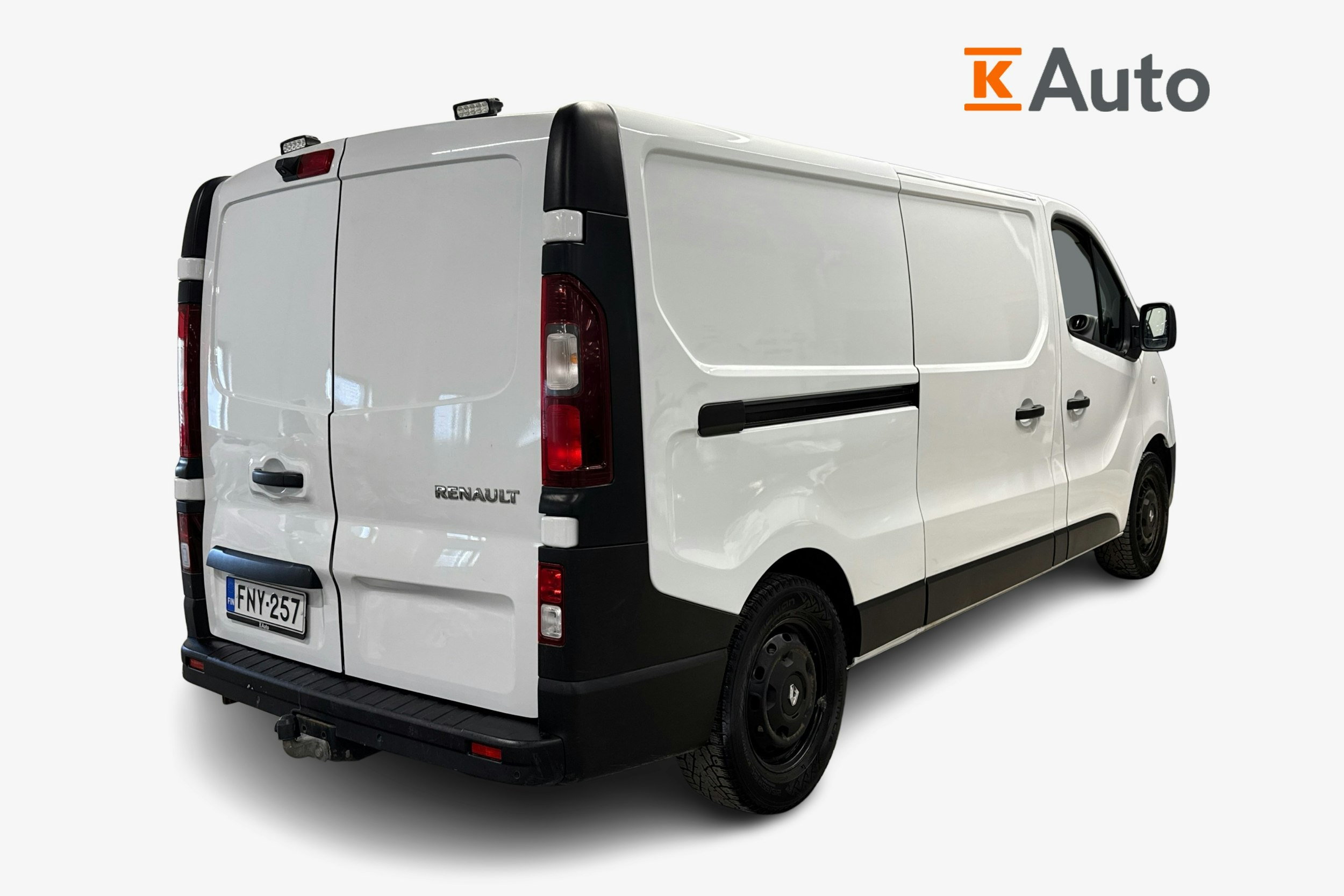 valkoinen Renault Trafic 2019 kuva 2.