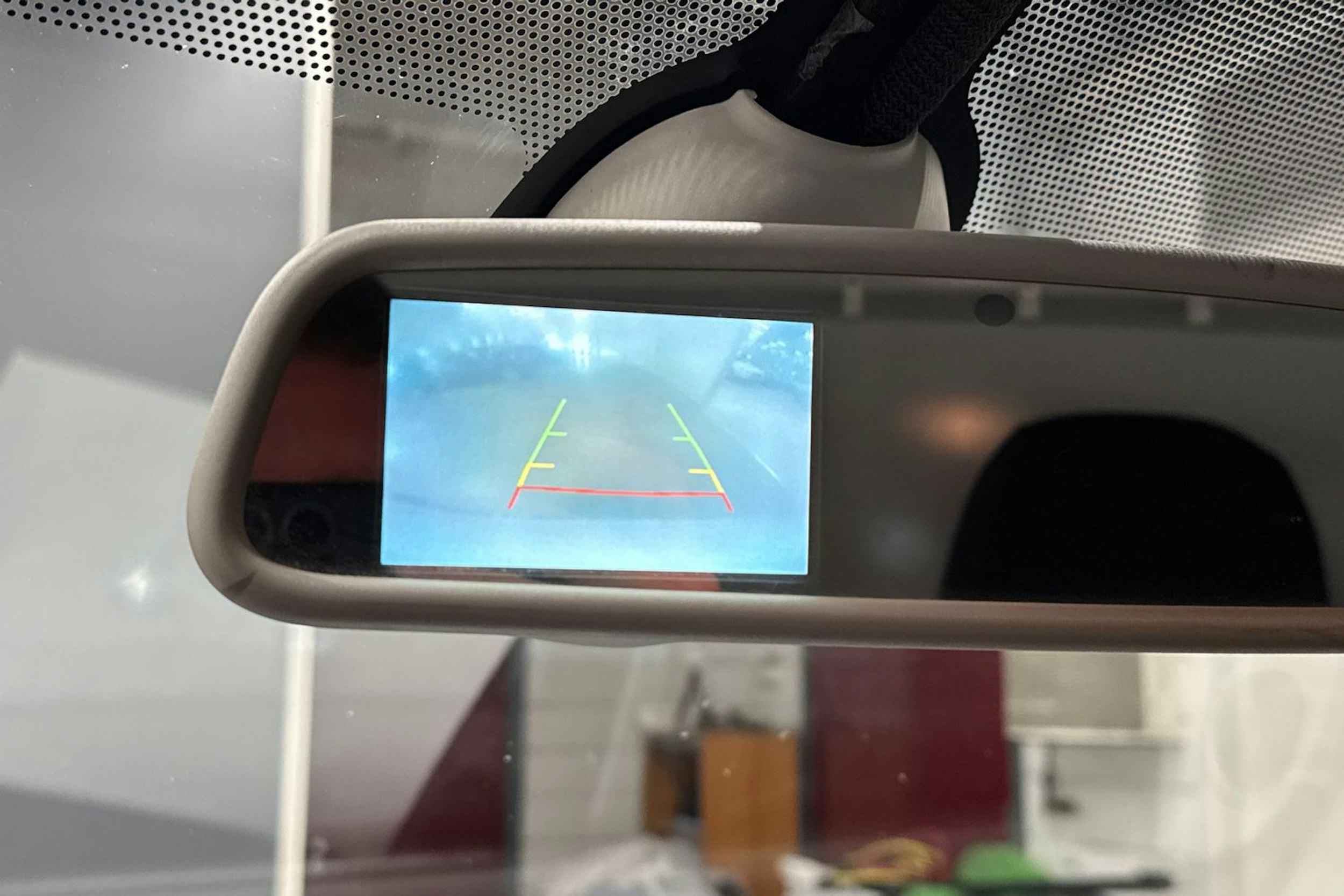 valkoinen Renault Trafic 2019 kuva 17.