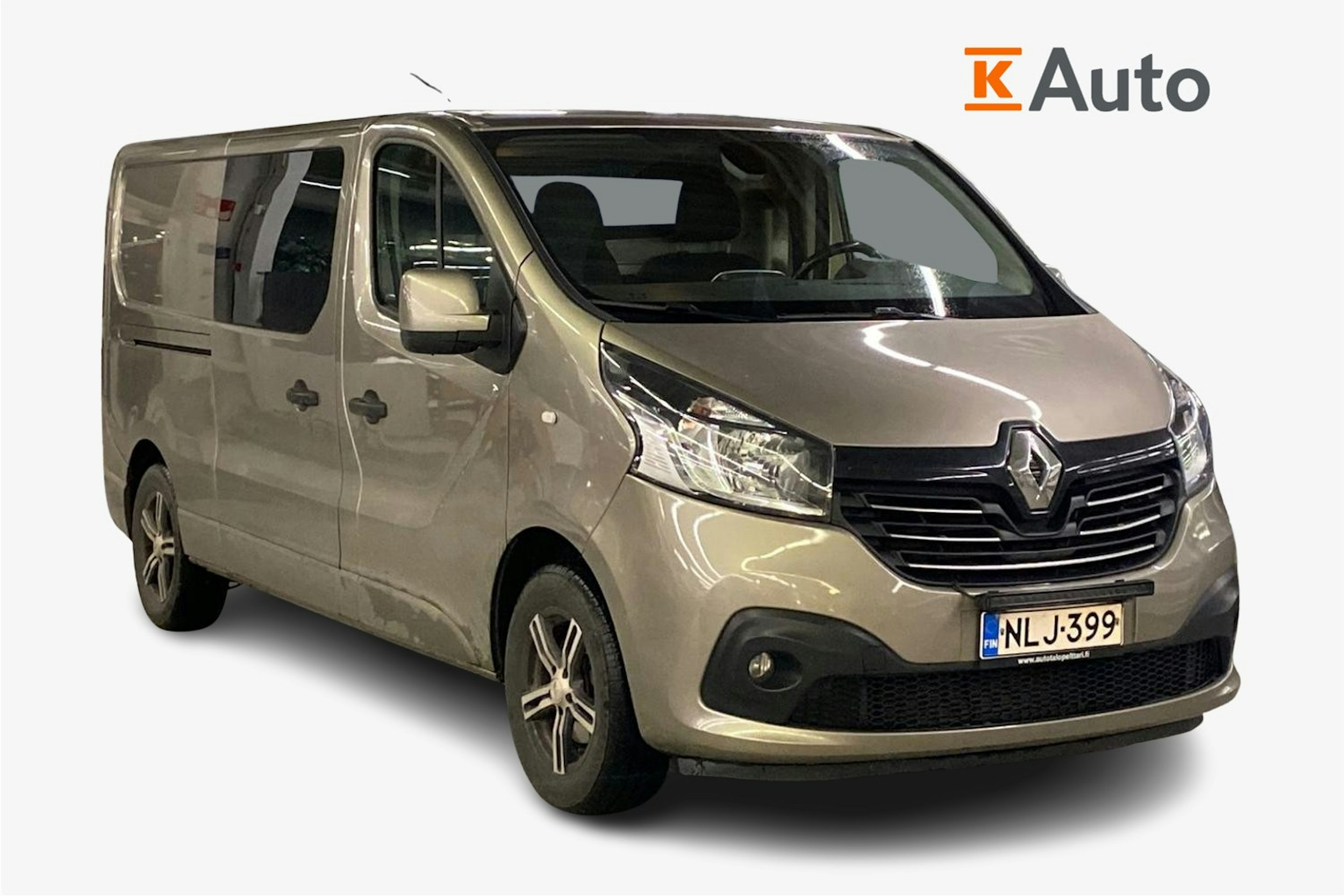 ruskea (beige) Renault Trafic 2019 kuva 1.