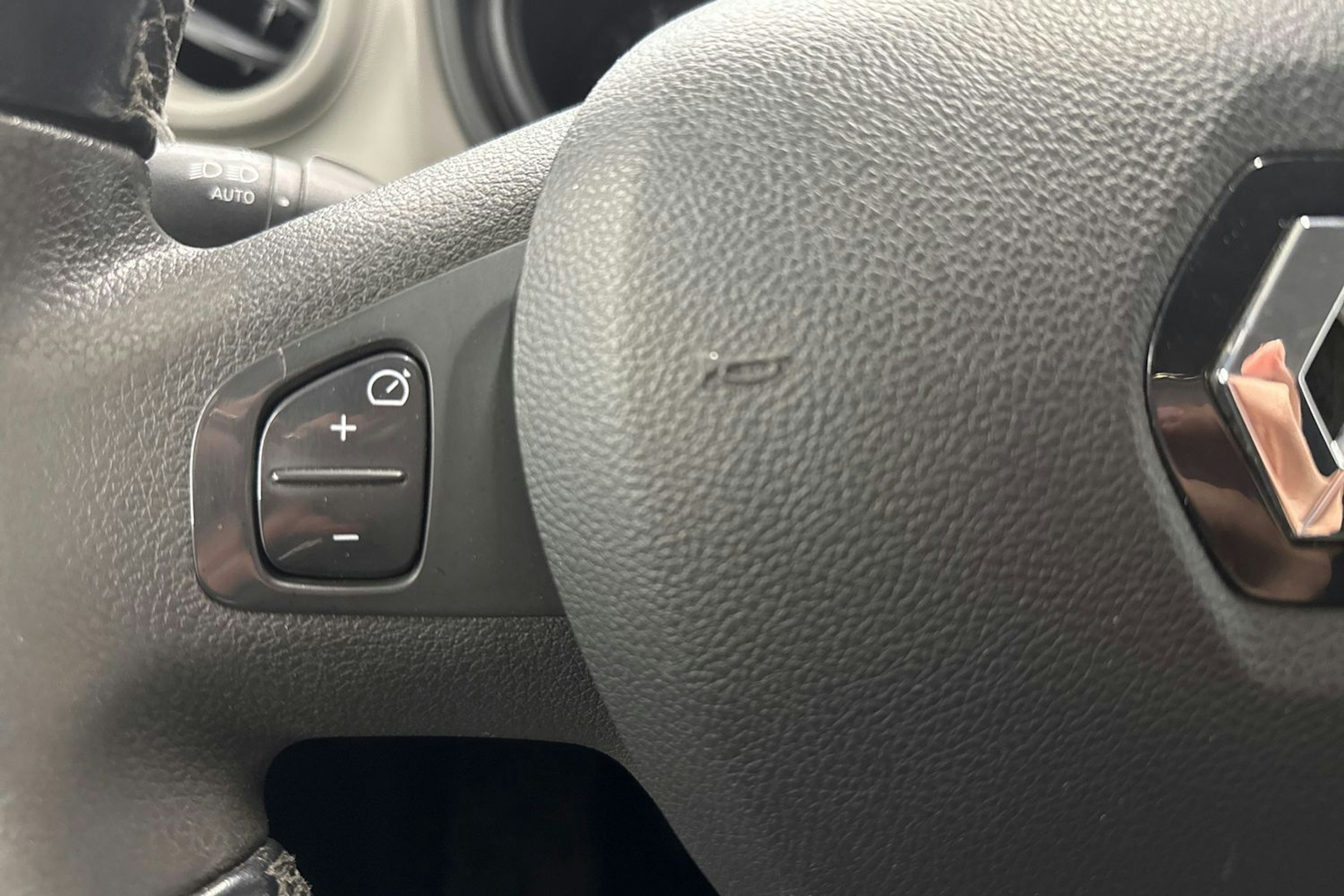 ruskea (beige) Renault Trafic 2019 kuva 14.