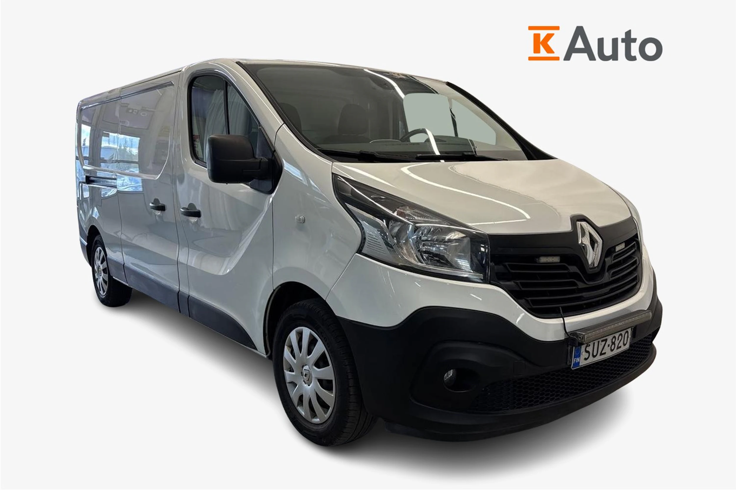 valkoinen Renault Trafic 2019 kuva 1.
