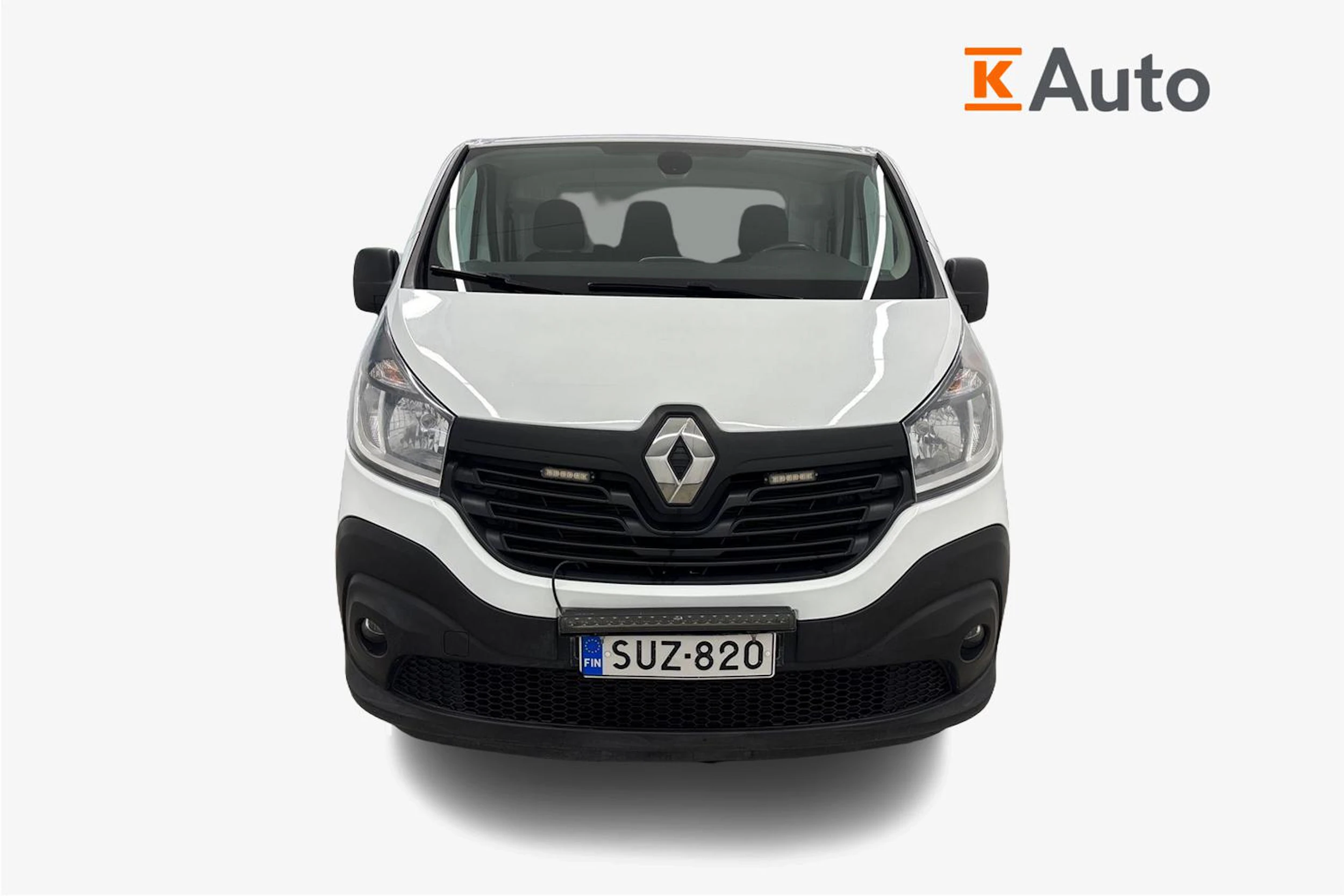valkoinen Renault Trafic 2019 kuva 5.