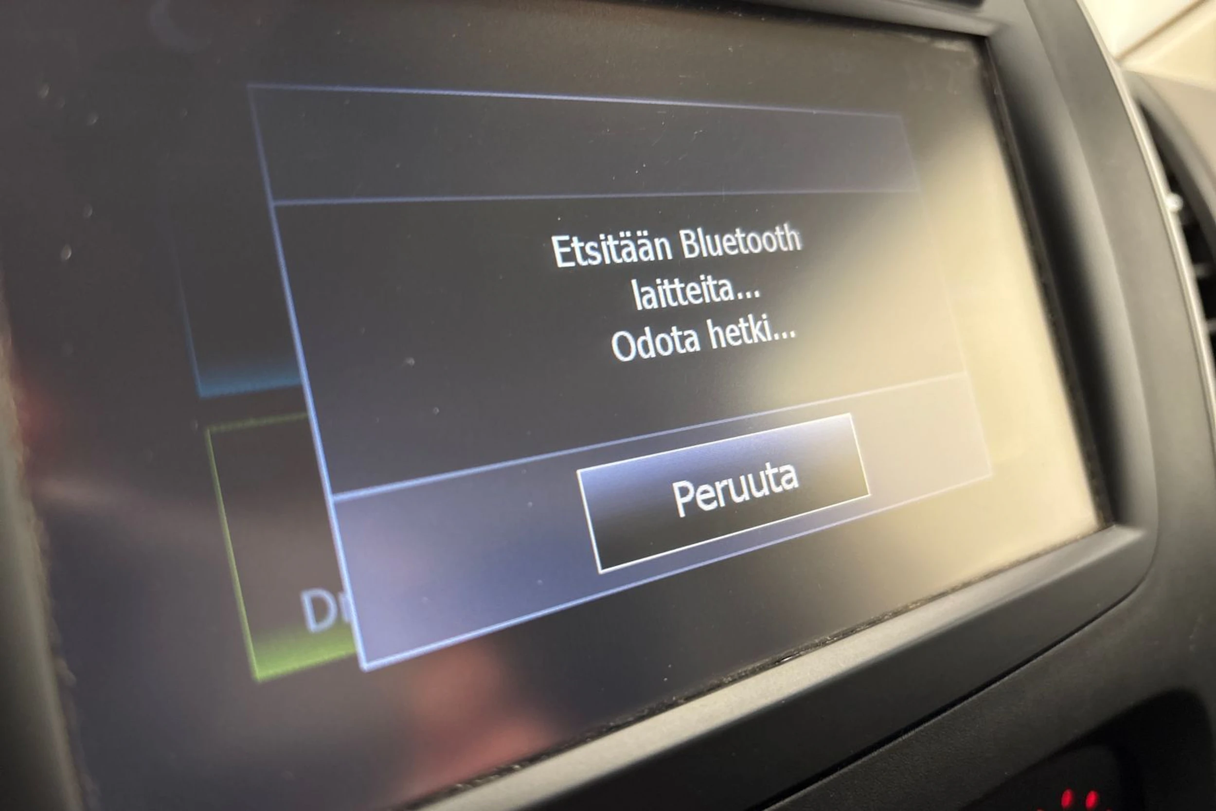 valkoinen Renault Trafic 2019 kuva 19.