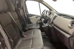 musta Renault Trafic 2019 kuva 10.