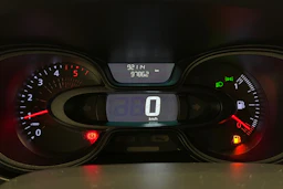 harmaa Renault Trafic 2019 kuva 10.