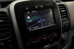 harmaa Renault Trafic 2019 kuva 18.
