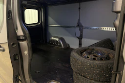 harmaa Renault Trafic 2019 kuva 19.