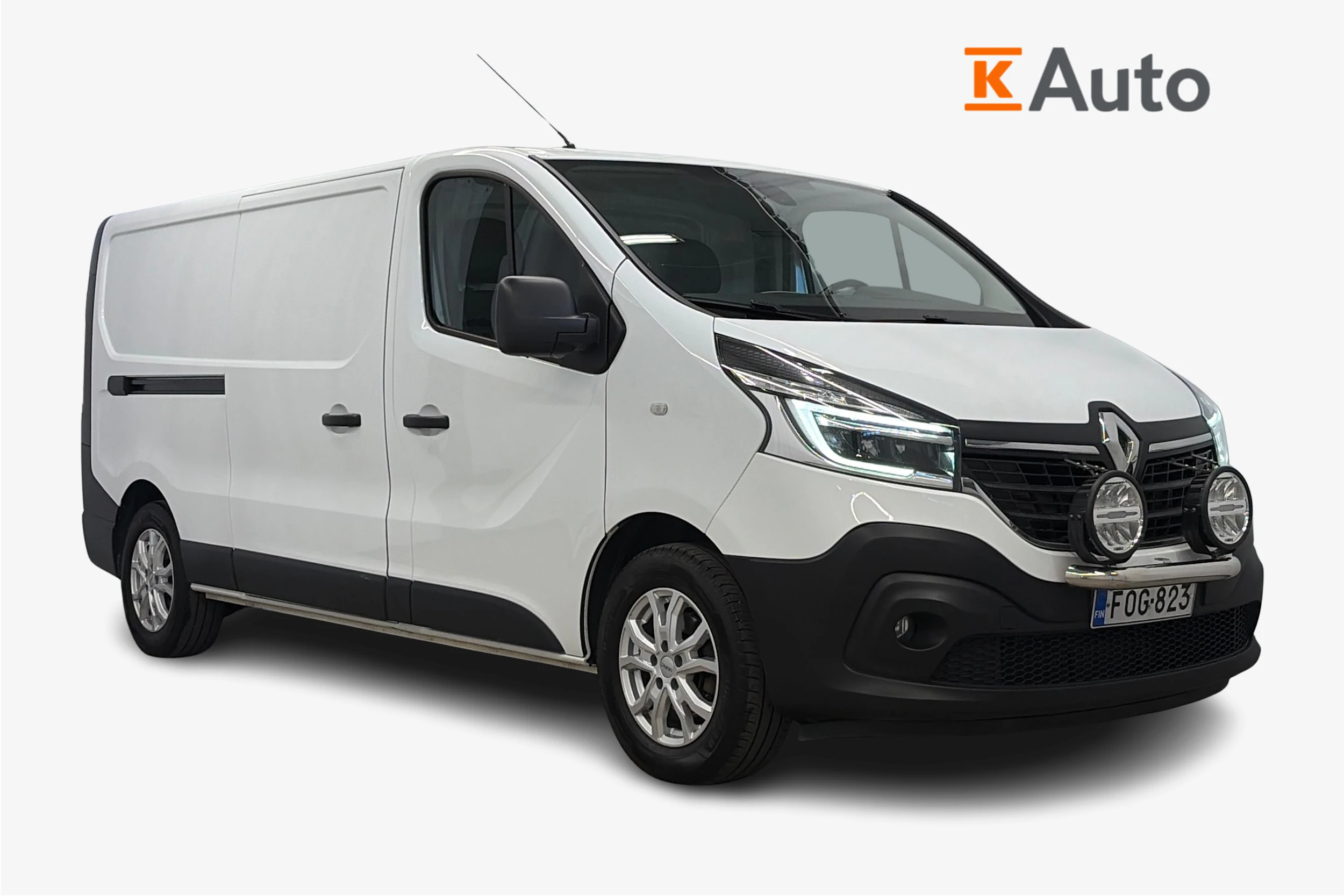 valkoinen Renault Trafic 2020 kuva 1.