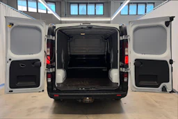 valkoinen Renault Trafic 2020 kuva 8.
