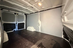 valkoinen Renault Trafic 2020 kuva 9.